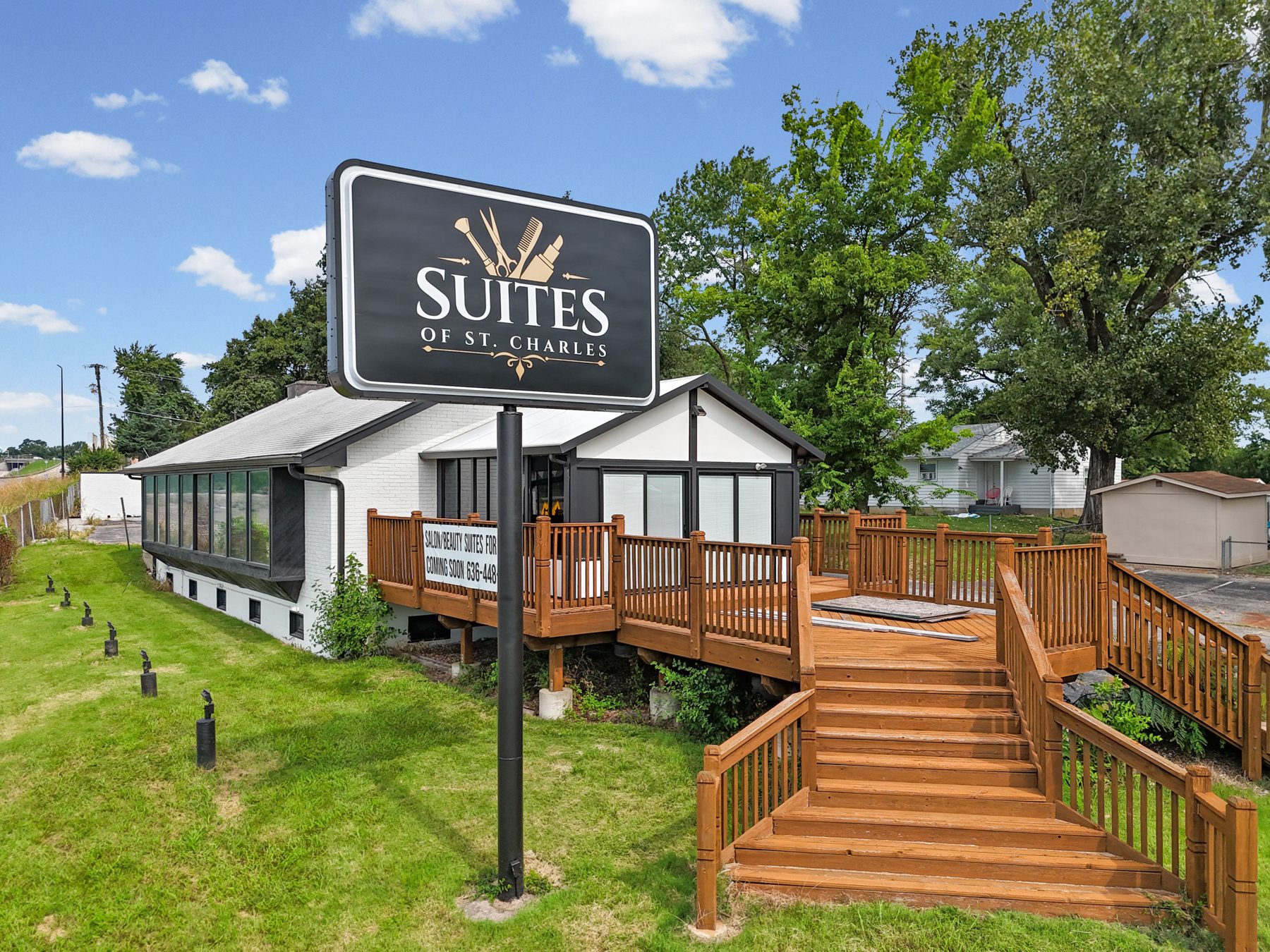 Exterior signage of Suites of St. Charles in St. Charles, Missouri